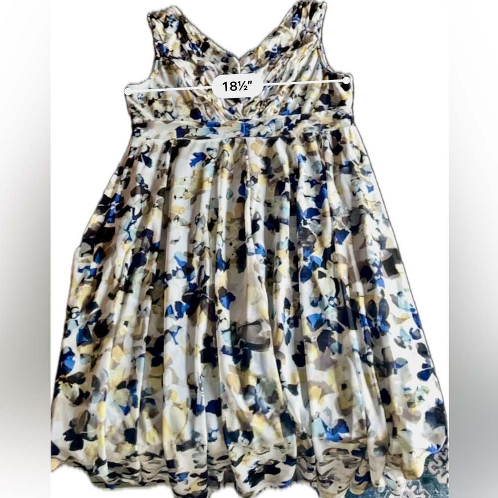 Simply Vera Vera Wang Black and Blue Floral Dress - Picture 5 of 7